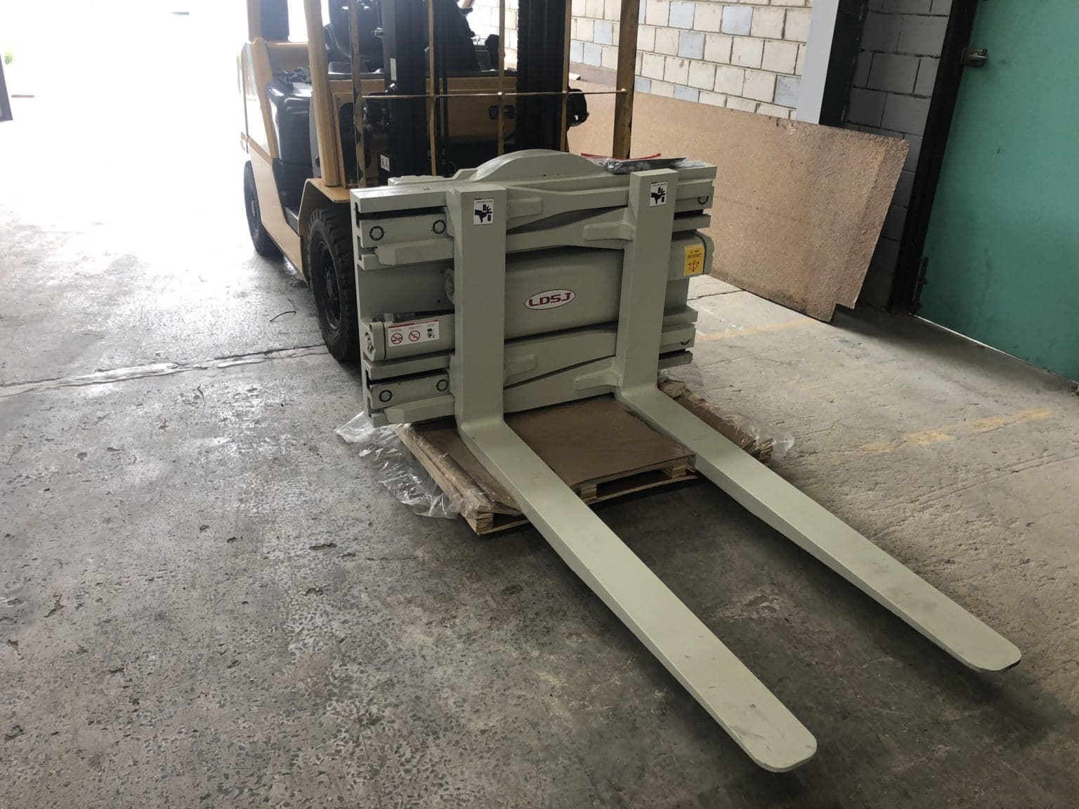 Forklift Rotators Melbourne 180 & 360 Degrees Two Bay Forks